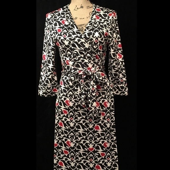 𝅺diane Von Furstenberg JULIAN Wrap dress long sleeves 100% silk Women’s 12
